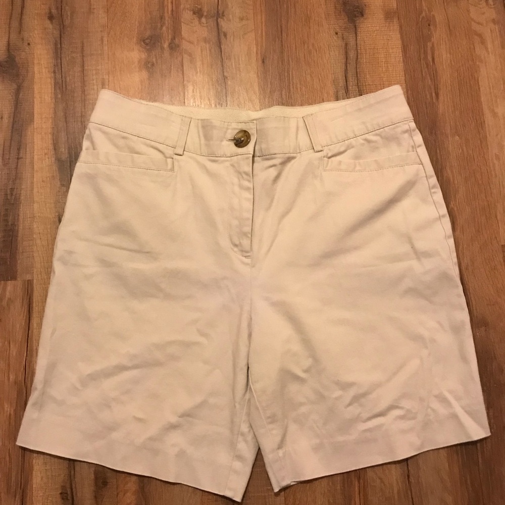 ✨WMNS COUNTERPARTS KHAKI SHORTS- SZ. 12 P✨